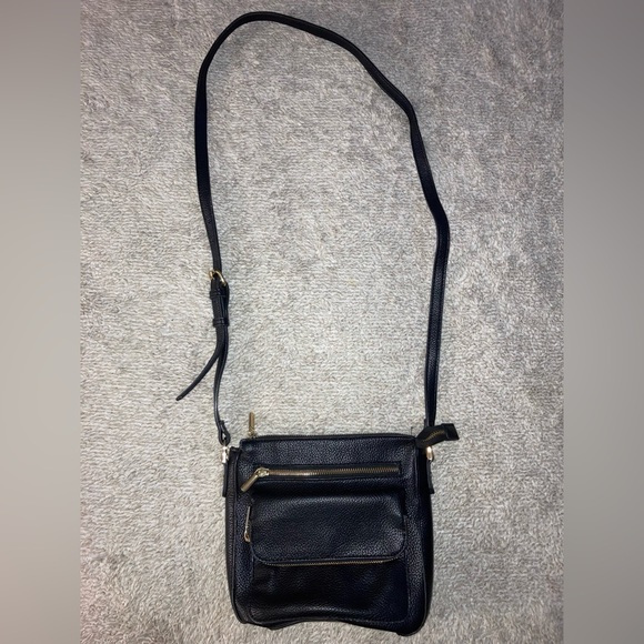 Multi-pocket crossbody - Picture 2 of 6